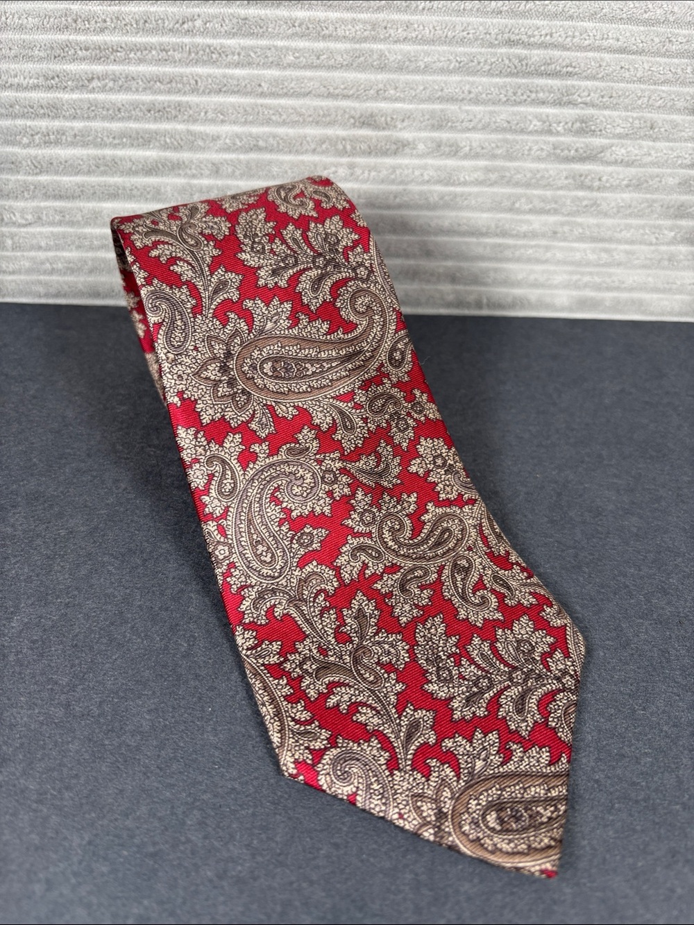 Oscar De La Renta Couture Burgundy with Tan Paisley Tie